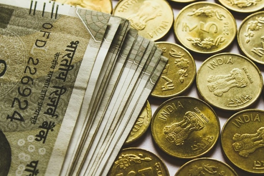 黄金2024年未来走势是涨是跌(黄金2024年的走势)